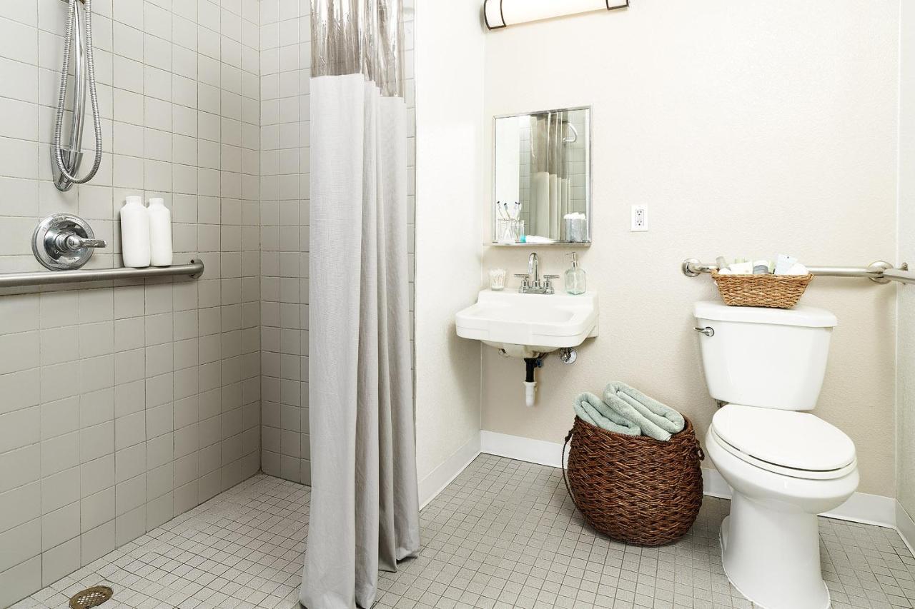 Intown Suites Extended Stay Raleigh Nc- Capital Blvd Eksteriør billede