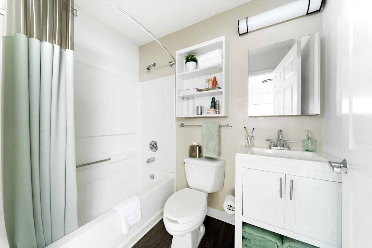 Intown Suites Extended Stay Raleigh Nc- Capital Blvd Eksteriør billede